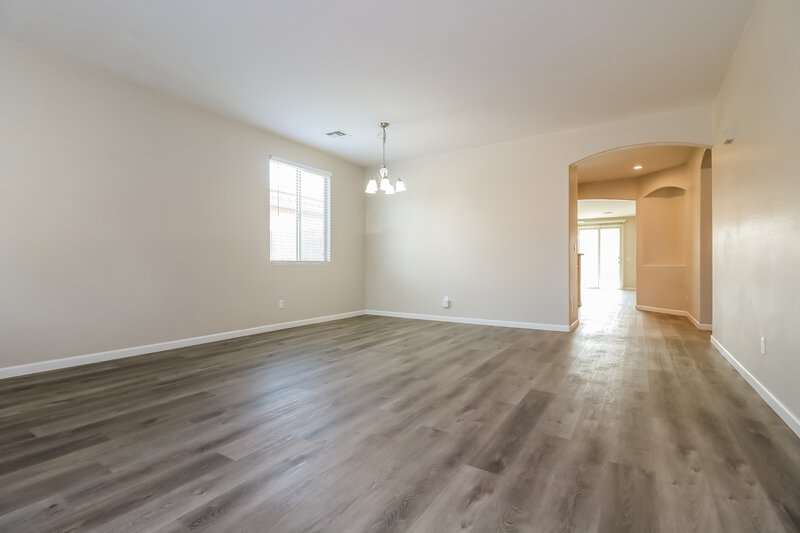 2,240/Mo, 17577 W Lilac St Goodyear, AZ 85338 Dining Room View