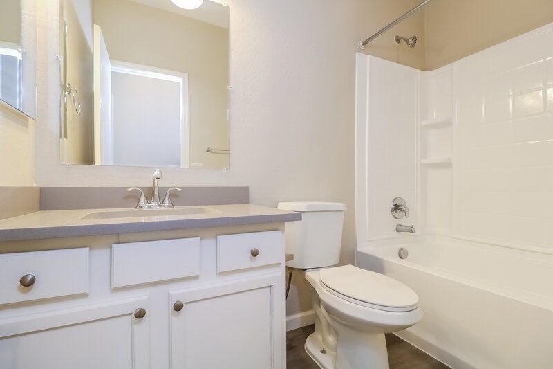 2,240/Mo, 17577 W Lilac St Goodyear, AZ 85338 Bathroom View