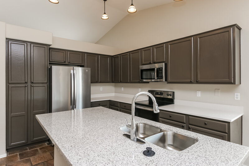 2,385/Mo, 3526 N Ravine Mesa, AZ 85215 Kitchen View