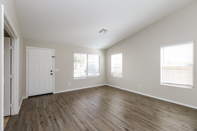 2,385/Mo, 3526 N Ravine Mesa, AZ 85215 Family Room View 2