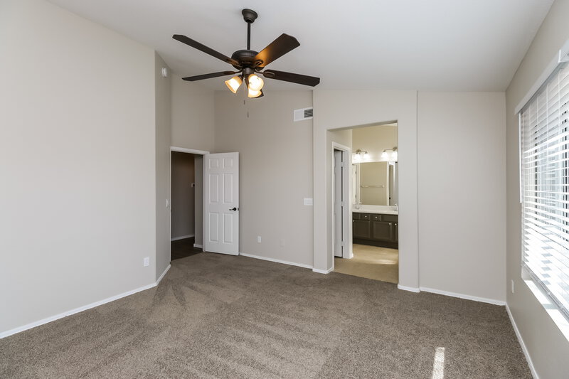 2,385/Mo, 3526 N Ravine Mesa, AZ 85215 Main Bedroom View 2