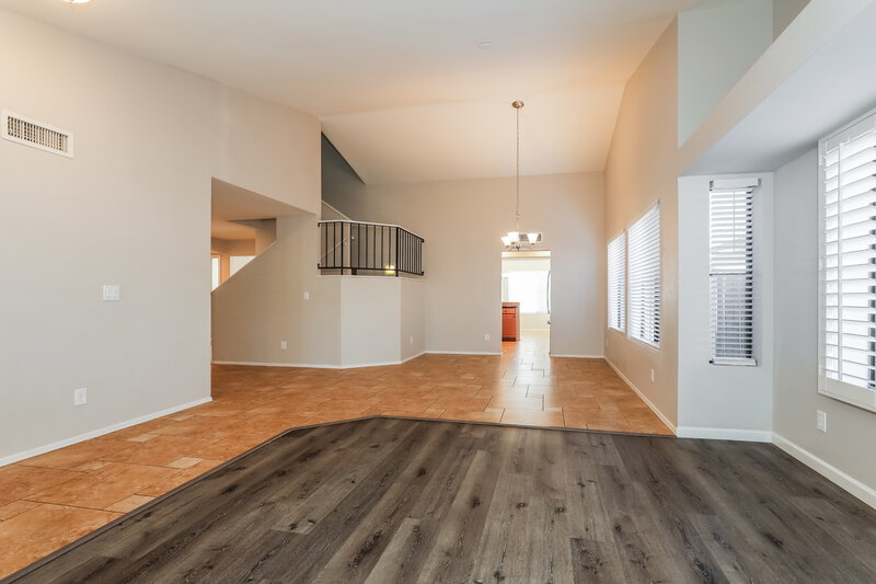 2,595/Mo, 7519 W Sequoia Dr Glendale, AZ 85308 Living Room View