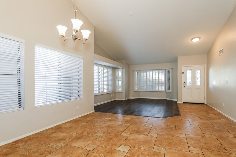 2,595/Mo, 7519 W Sequoia Dr Glendale, AZ 85308 Dining Room View