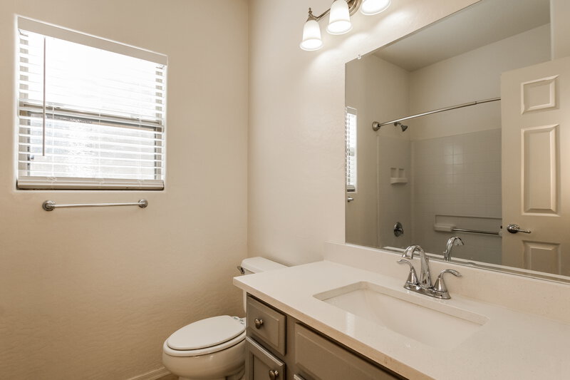 2,160/Mo, 2523 W Amber Sun Dr Phoenix, AZ 85085 Bathroom View