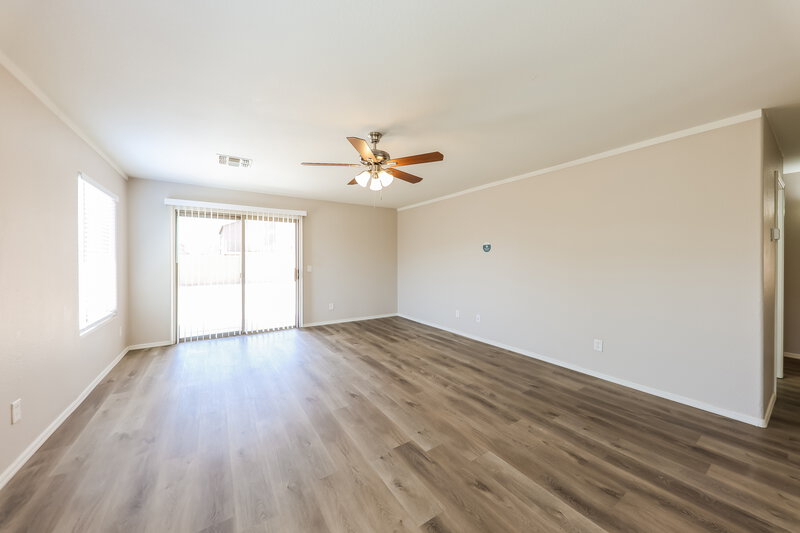 1,960/Mo, 7919 W Magnolia St Phoenix, AZ 85043 Living Room View