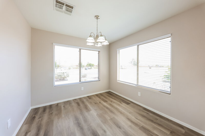 1,960/Mo, 7919 W Magnolia St Phoenix, AZ 85043 Dining Room View