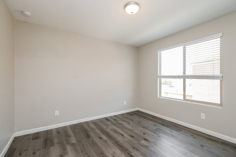 1,970/Mo, 4208 S 82nd Ln Phoenix, AZ 85043 Bedroom View 2