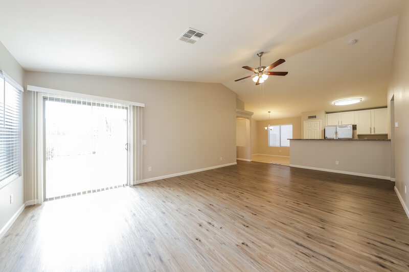 1,840/Mo, 12939 W Port Royale Ln El Mirage, AZ 85335 Living Room View