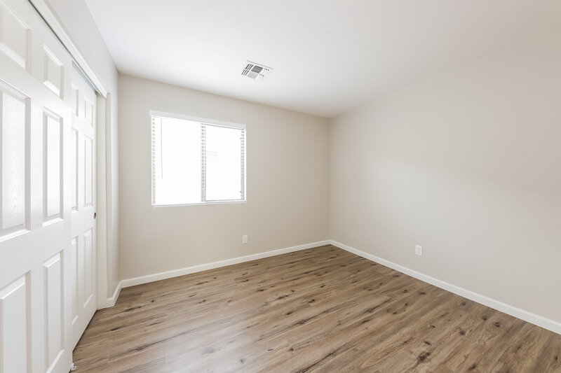 1,840/Mo, 12939 W Port Royale Ln El Mirage, AZ 85335 Bedroom View