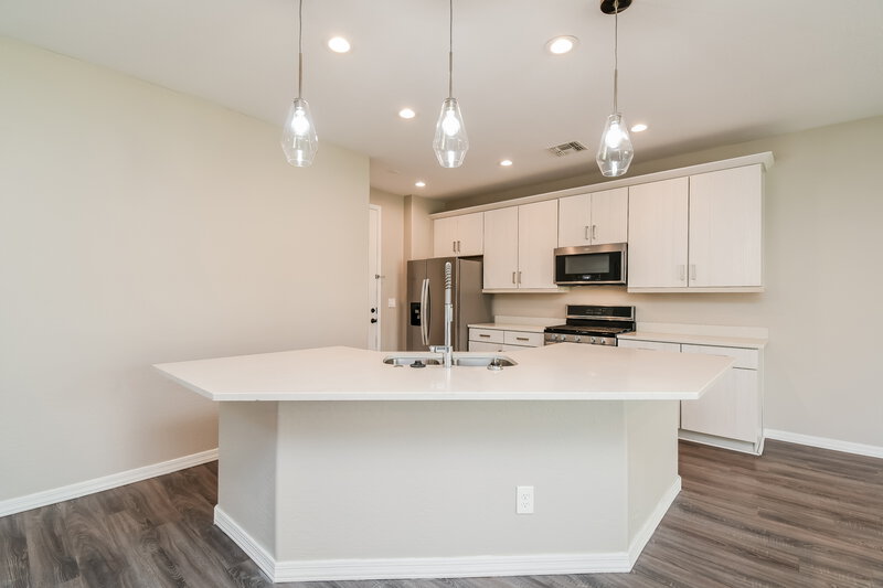 2,565/Mo, 9528 E Travertine Ave Mesa, AZ 85212 Kitchen View