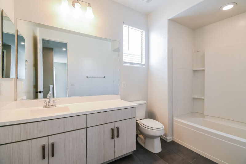 2,565/Mo, 9528 E Travertine Ave Mesa, AZ 85212 Bathroom View