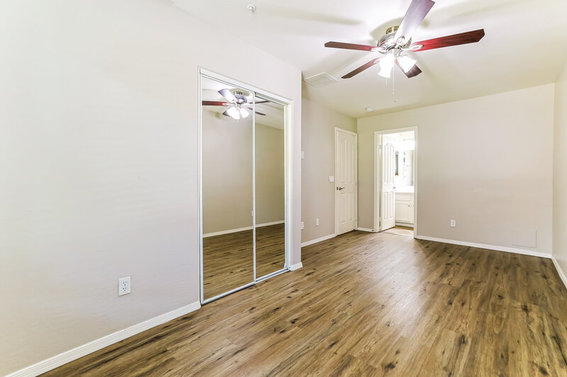 2,135/Mo, 163 W Tremaine Ct Gilbert, AZ 85233 Main Bedroom View
