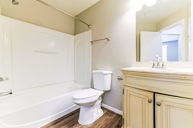 2,135/Mo, 163 W Tremaine Ct Gilbert, AZ 85233 Bathroom View