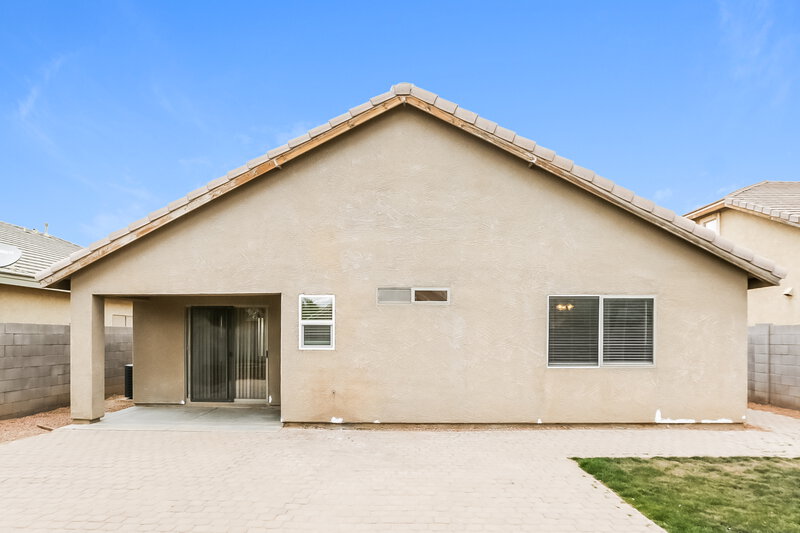 2,105/Mo, 7939 W Lumbee St Phoenix, AZ 85043 Rear View