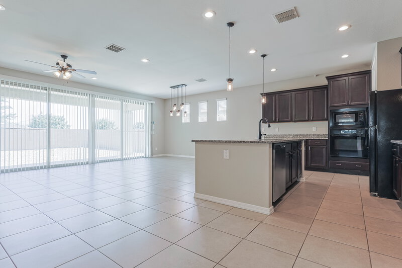 2,590/Mo, 20665 E Canary Way Queen Creek, AZ 85142 Living Room View 2