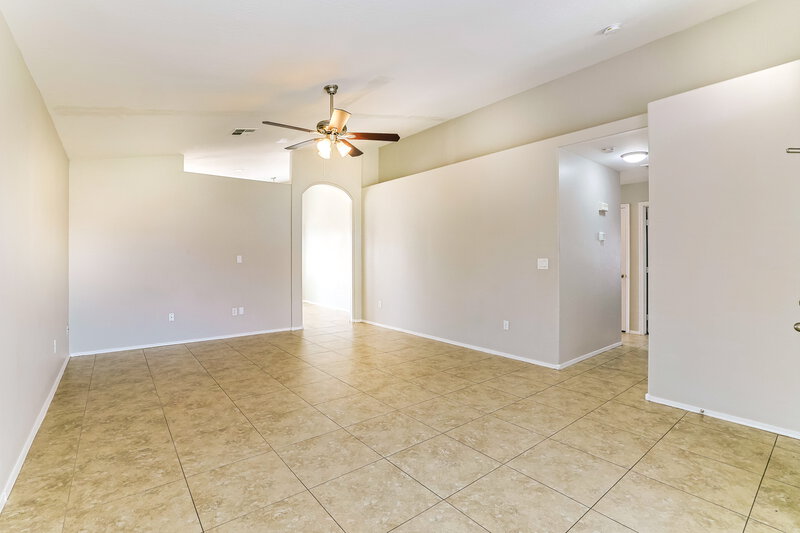 2,170/Mo, 7517 E Nopal Ave Mesa, AZ 85209 Living Room View 3