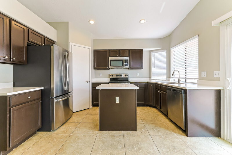 2,170/Mo, 7517 E Nopal Ave Mesa, AZ 85209 Kitchen View 2