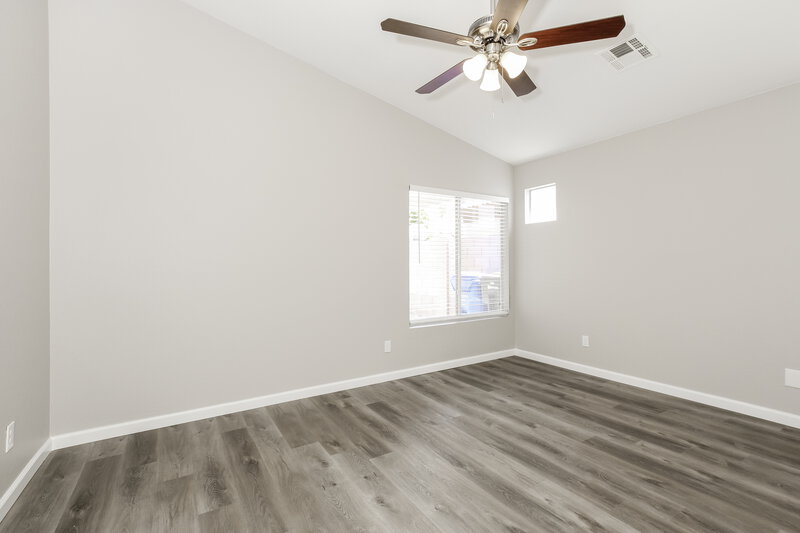 2,435/Mo, 20211 N 31st St Phoenix, AZ 85050 Main Bedroom View