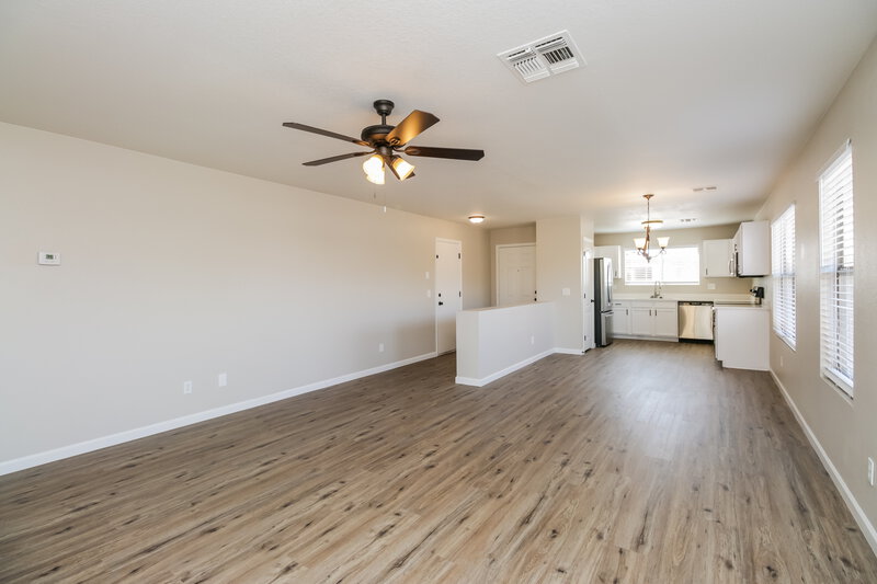 2,055/Mo, 6079 S Wilson Dr Chandler, AZ 85249 Living Room View 2