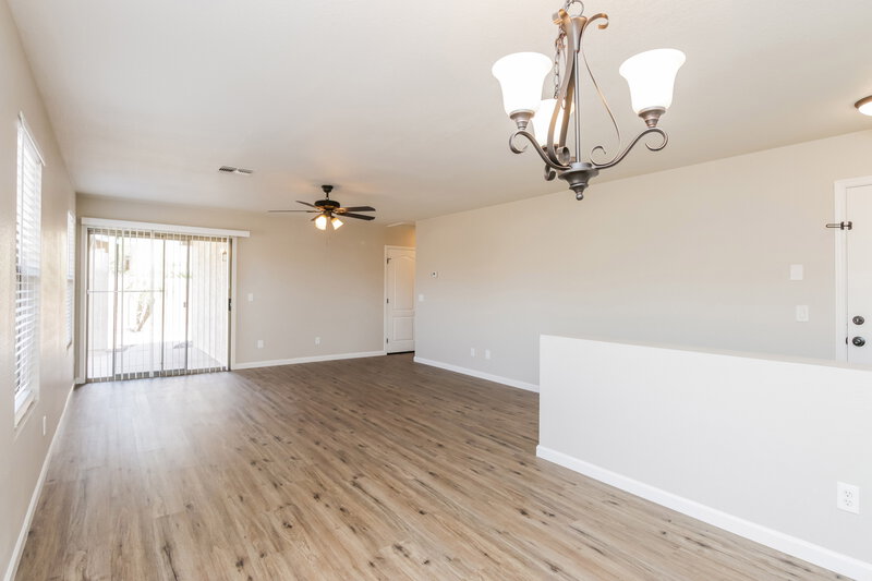 2,055/Mo, 6079 S Wilson Dr Chandler, AZ 85249 Dining Room View 2