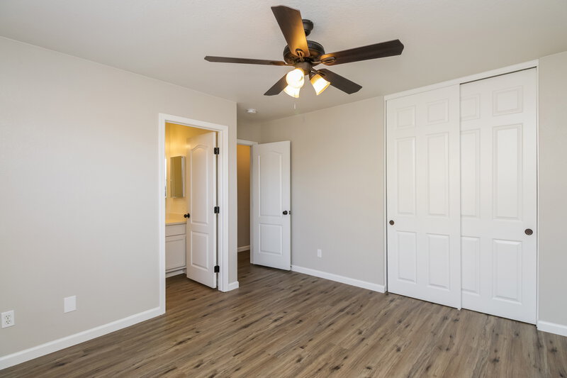 2,055/Mo, 6079 S Wilson Dr Chandler, AZ 85249 Main Bedroom View 2