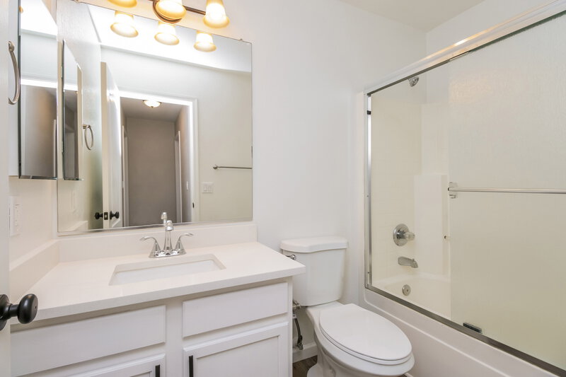 2,055/Mo, 6079 S Wilson Dr Chandler, AZ 85249 Bathroom View