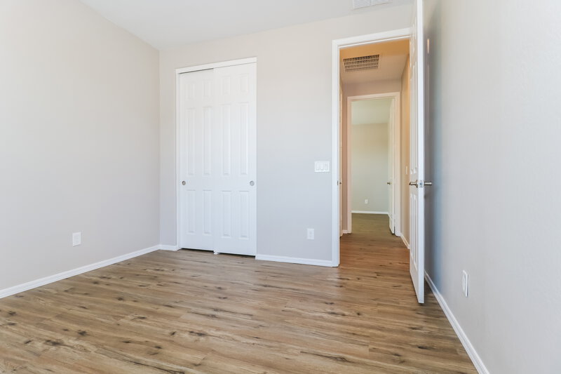 2,775/Mo, 6114 S 30th Ln Phoenix, AZ 85041 Bedroom View 2