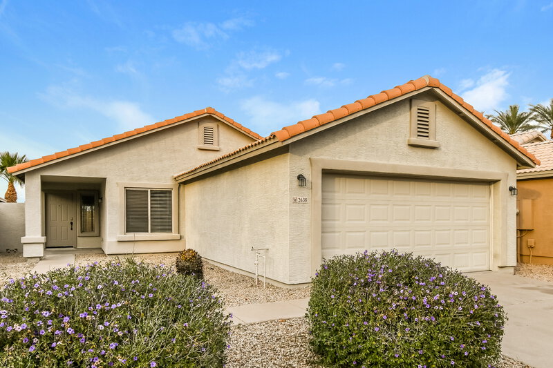 2,030/Mo, 2638 E Valencia Dr Phoenix, AZ 85042 Front View