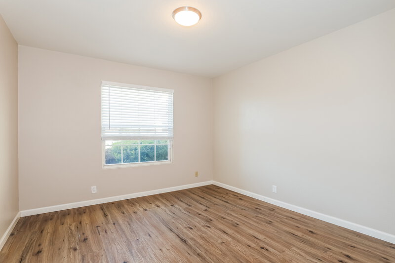 2,390/Mo, 23837 N 40th Dr Glendale, AZ 85310 Bedroom View