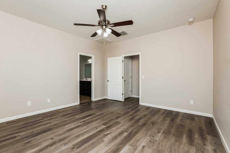 2,225/Mo, 4216 S 82nd Ln Phoenix, AZ 85043 Main Bedroom View 2