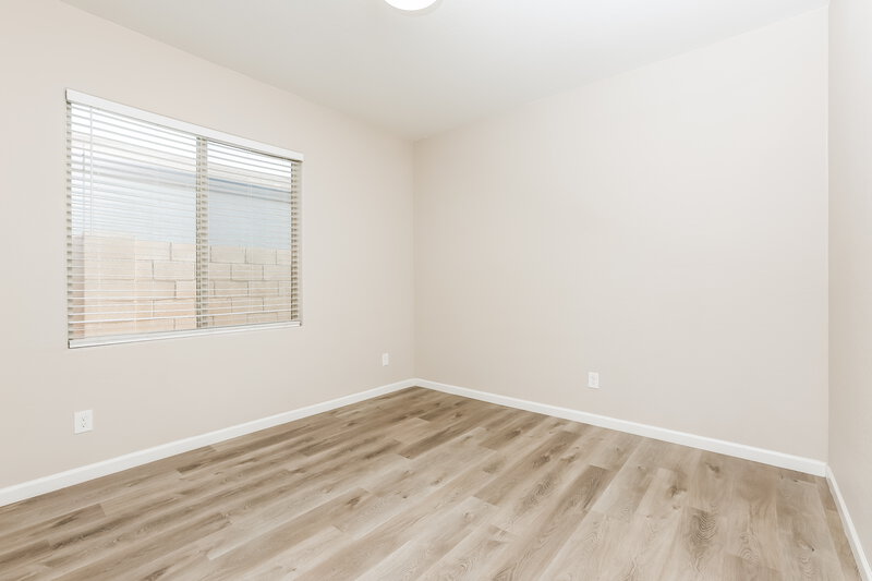 2,225/Mo, 4216 S 82nd Ln Phoenix, AZ 85043 Bedroom View 3