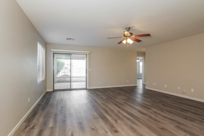 2,060/Mo, 4340 W Alta Vista Rd Laveen, AZ 85339 Living Room View