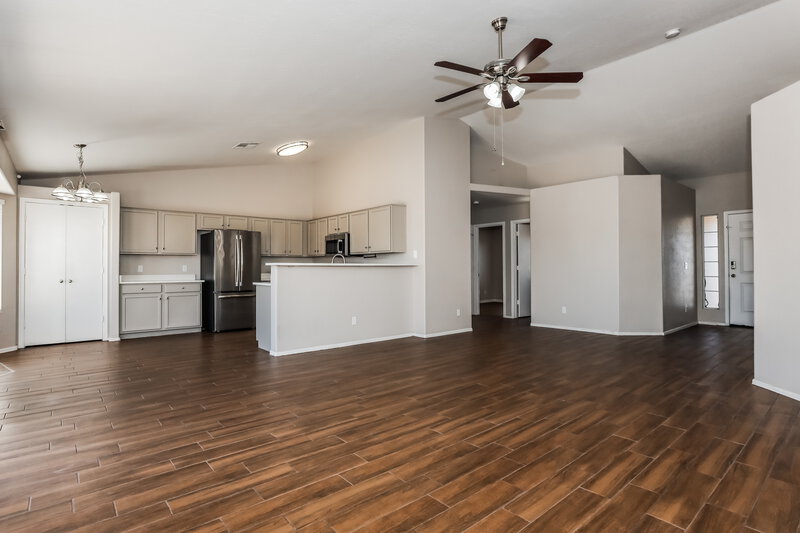 1,855/Mo, 523 N Bailey Cir Mesa, AZ 85207 Living Room View 2