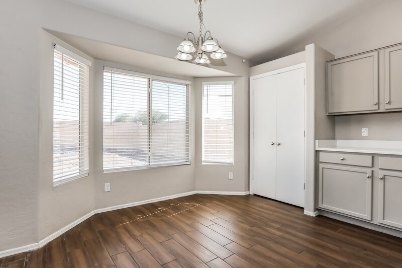1,855/Mo, 523 N Bailey Cir Mesa, AZ 85207 Dining Room View