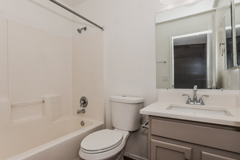 1,855/Mo, 523 N Bailey Cir Mesa, AZ 85207 Bathroom View