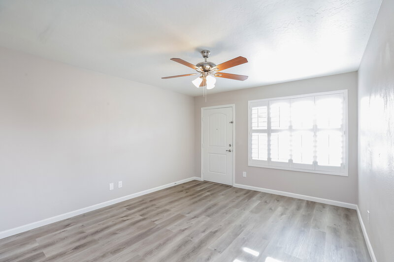 2,090/Mo, 8402 S 15th Way Phoenix, AZ 85042 Living Room View