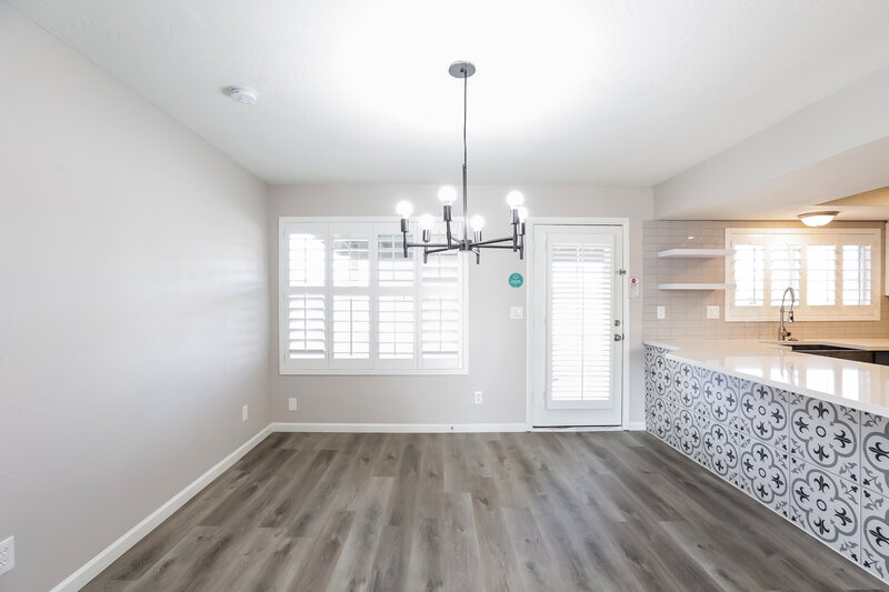 2,090/Mo, 8402 S 15th Way Phoenix, AZ 85042 Dining Room View 2