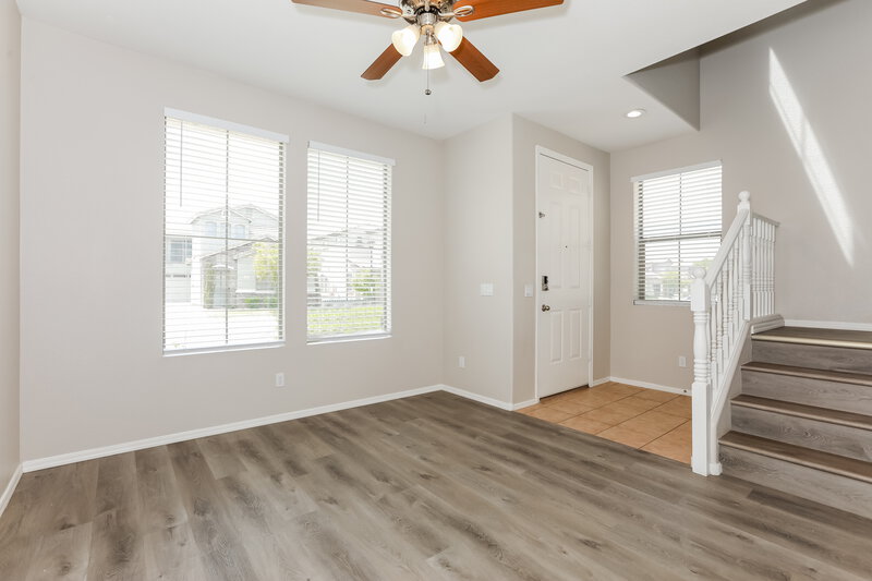 2,370/Mo, 5334 E Harmony Ave Mesa, AZ 85206 Living Room View