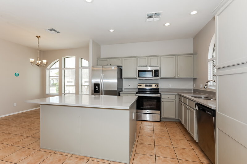 2,370/Mo, 5334 E Harmony Ave Mesa, AZ 85206 Kitchen View