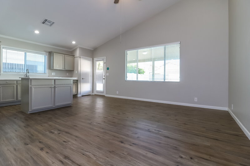 2,310/Mo, 8936 W Fullam St Peoria, AZ 85382 Living Room View