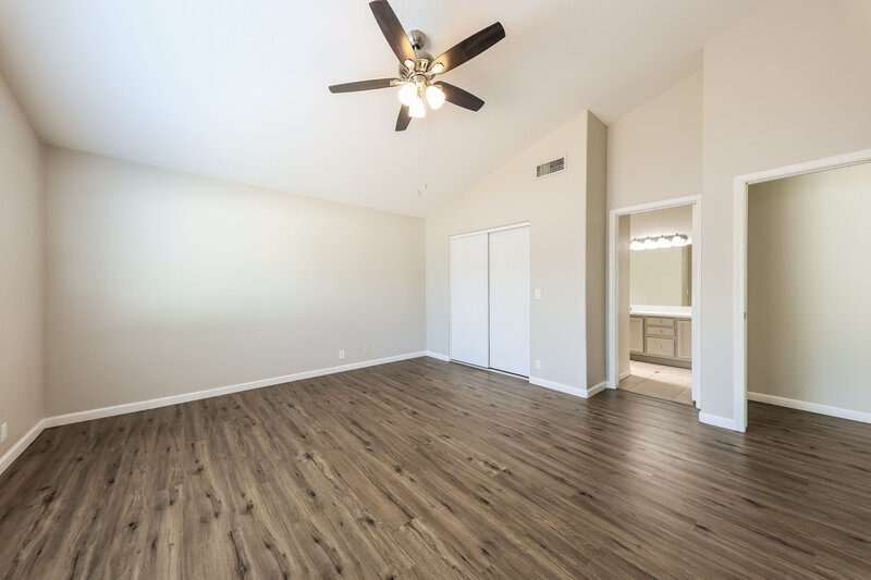 2,195/Mo, 8936 W Fullam St Peoria, AZ 85382 Main Bedroom View 2
