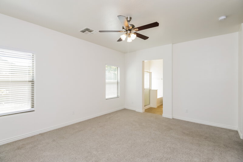 2,635/Mo, 4115 E Page Ave Gilbert, AZ 85234 Main Bedroom View 2