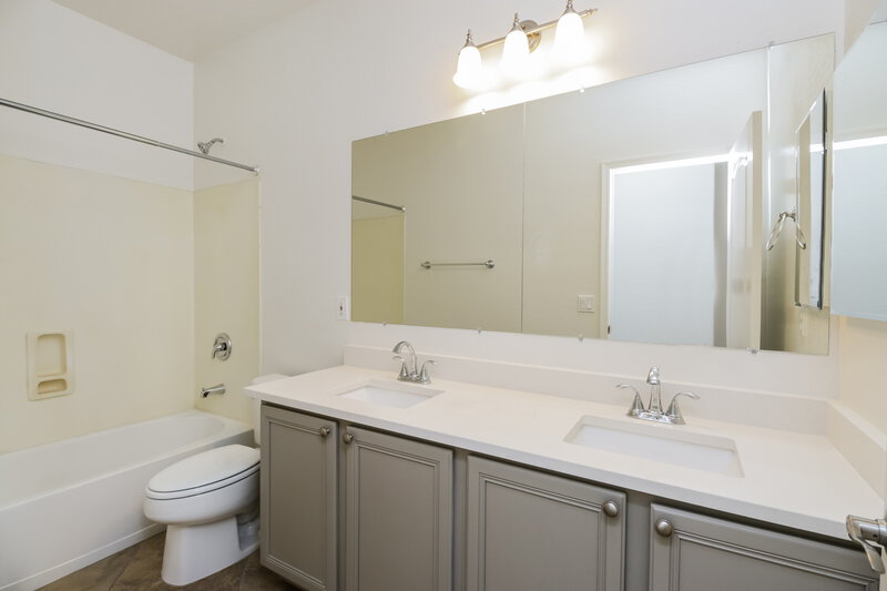 2,635/Mo, 4115 E Page Ave Gilbert, AZ 85234 Bathroom View