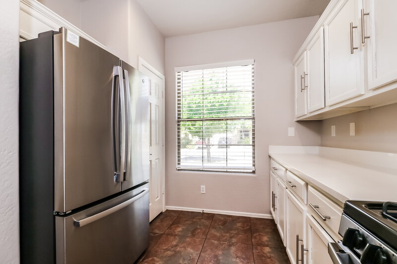 1,915/Mo, 40223 N High Noon Way Phoenix, AZ 85086 Kitchen View