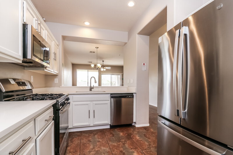 1,915/Mo, 40223 N High Noon Way Phoenix, AZ 85086 Kitchen View 2