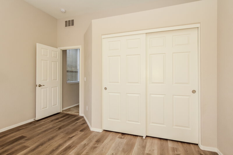 2,255/Mo, 6617 S 5th Way Phoenix, AZ 85042 Misc View 9