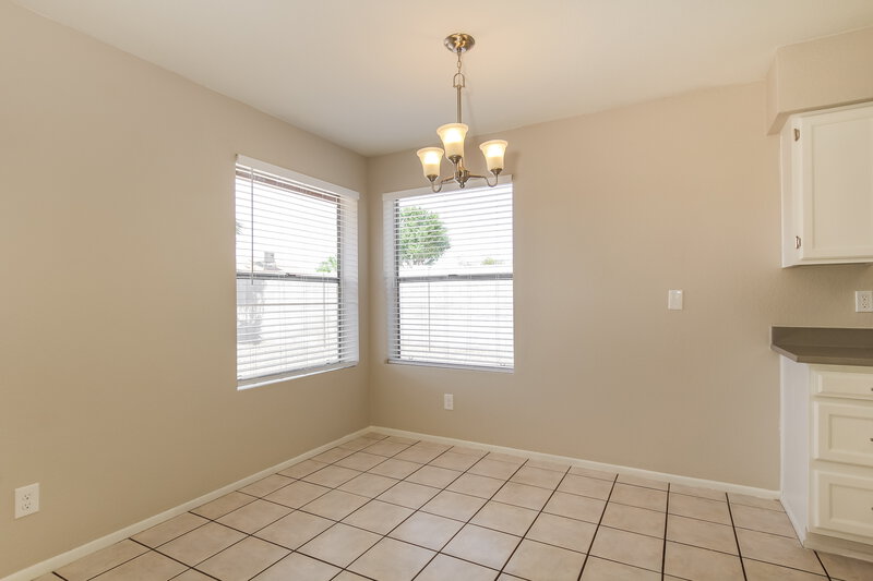 2,025/Mo, 6808 W Cameron Dr Peoria, AZ 85345 Dining Room View