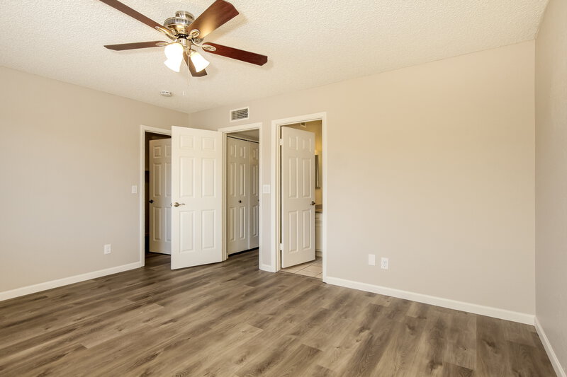 2,025/Mo, 6808 W Cameron Dr Peoria, AZ 85345 Main Bedroom View 2