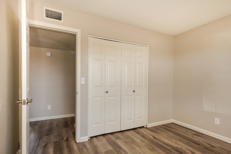 2,025/Mo, 6808 W Cameron Dr Peoria, AZ 85345 Bedroom View