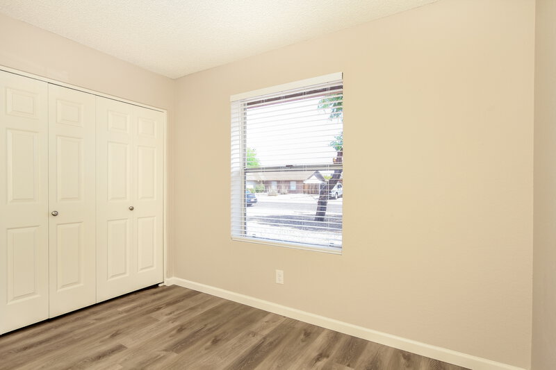 2,025/Mo, 6808 W Cameron Dr Peoria, AZ 85345 Bedroom View 3